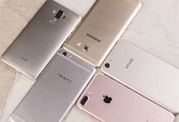 Quvvat olishda kim tezkor: Samsung, iPhone, Huawei, OPPO yoki Vivo?