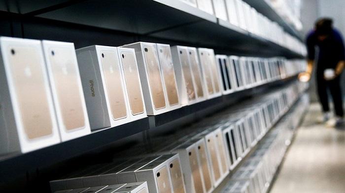 Apple batareyadagi nosozlik sabab minglab iPhone 6S modellarini qaytarib oladi