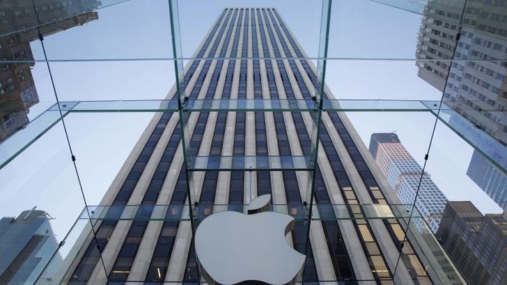 Apple 1 миллиард дона смартфон сотган компанияга айланиш арафасида