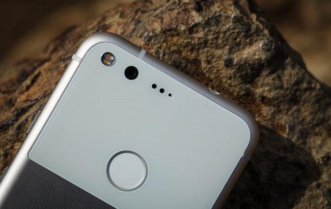 Google Pixel foydalanuvchilari smartfon qotishidan shikoyat qilishmoqda