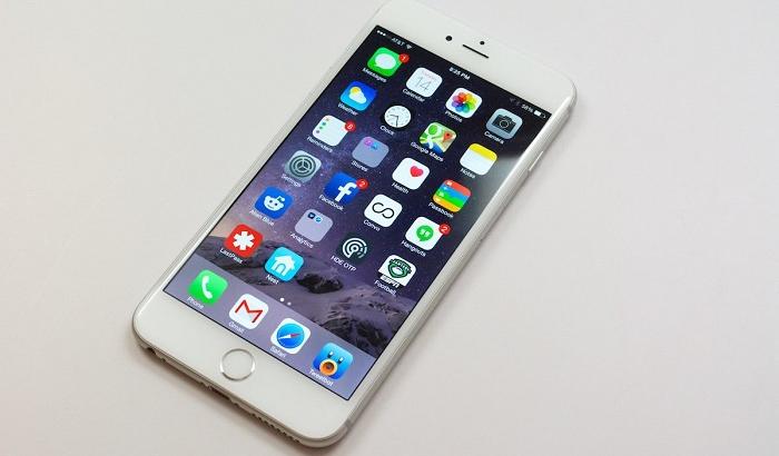 Apple муаммоли iPhone 6S батареяларини бепул алмаштириб беради