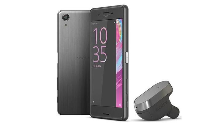 Sony металл смартфон ва унинг “ақлли” жуфтини тақдим этади