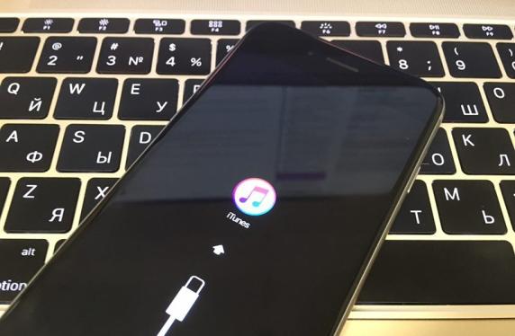 Фойдаланувчилар iOS 10 версиясини ўрнатишда муаммога дуч келишди