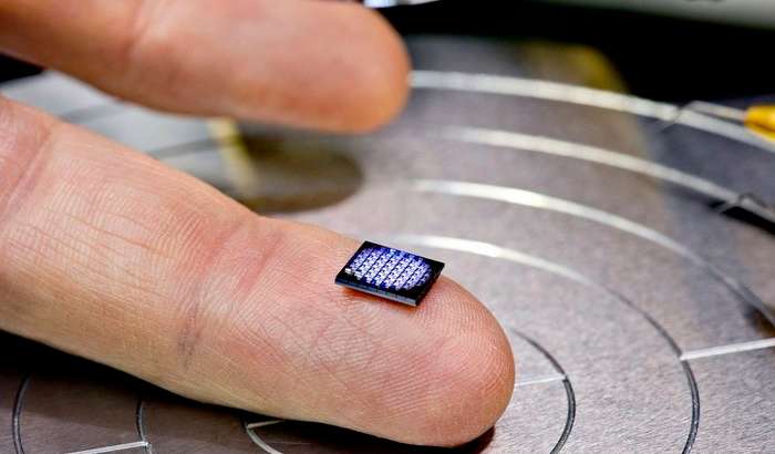 IBM энг митти – 1х1 миллиметрлик нано-компьютерни тақдим этди