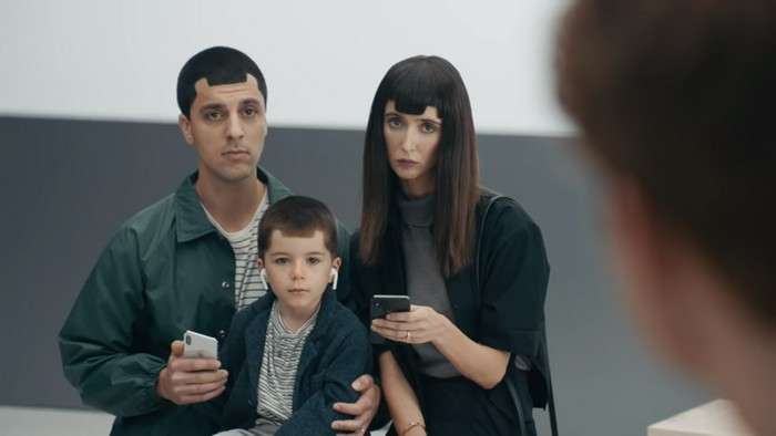 Samsung ва Apple орасидаги реклама жанги: «Масхаравий сериал»нинг янги қисмлари! (+3та видео)