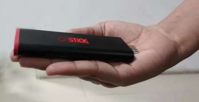 Q-Stick – 8 ГБ «оперативка»ли компьютер-брелок (+видео)