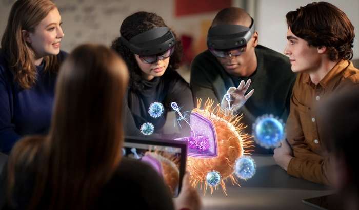 Microsoft инқилобий HoloLens 2 гарнитурасини тақдим этди