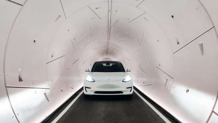 Лас-Вегас остида Илон Маск тоннели ишга тушди, унда Tesla тезлиги 185 км/соатга чиқди!
