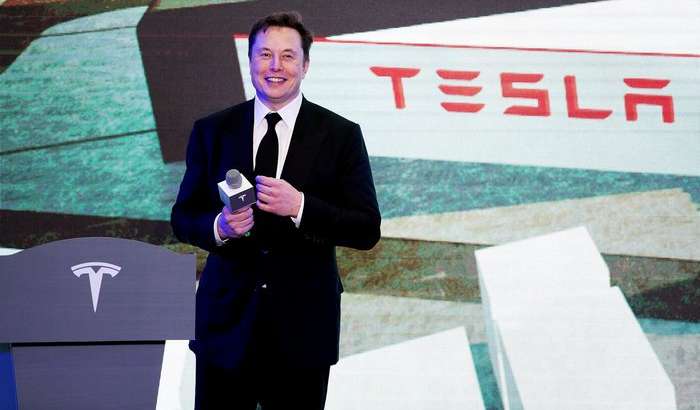Tesla бир кунда нақ $50 миллиардга қимматлади!