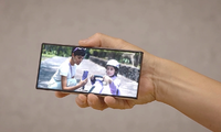Бунақаси ҳали бўлмаган: Motorola ўзининг чўзинчоқ смартфонини кўрсатди