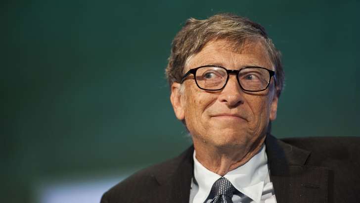Билл Гейтс айнан қандай смартфондан фойдаланишини маълум қилди